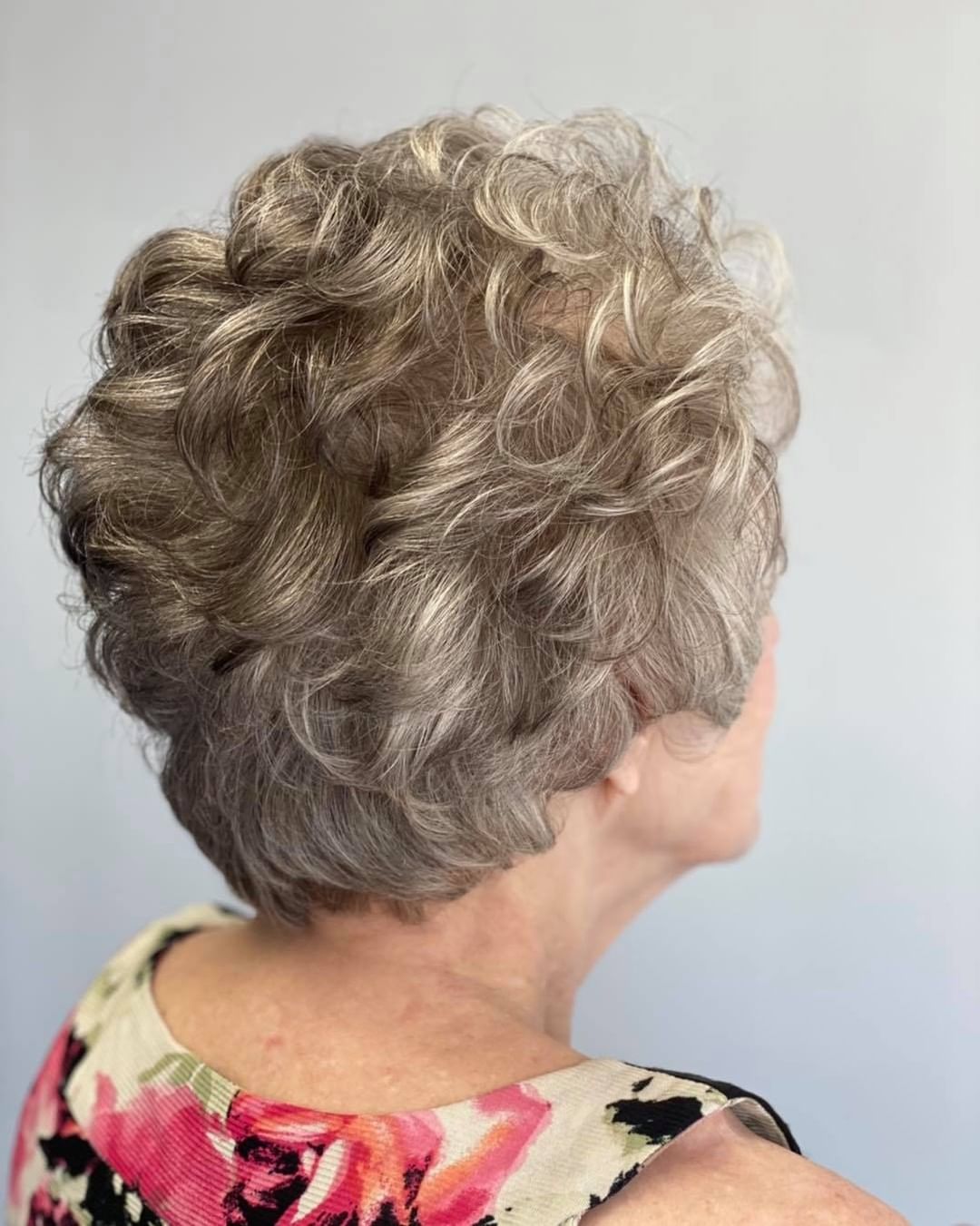 Short Hairstyles For Over 60 With Glasses