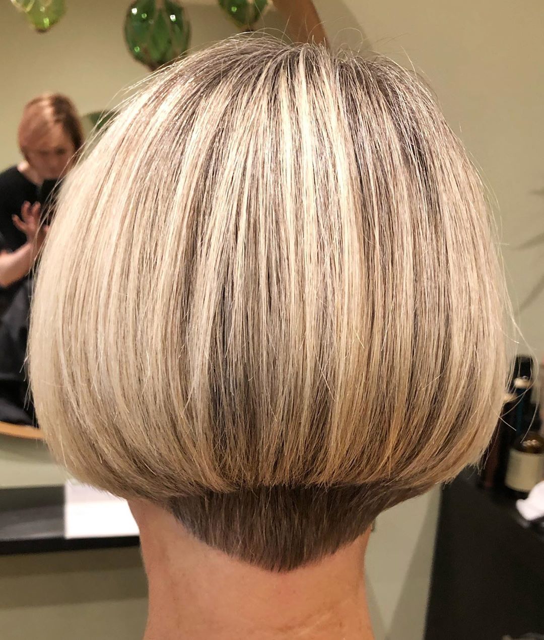 30 Gorgeous Short Hairstyles for Women Over 40