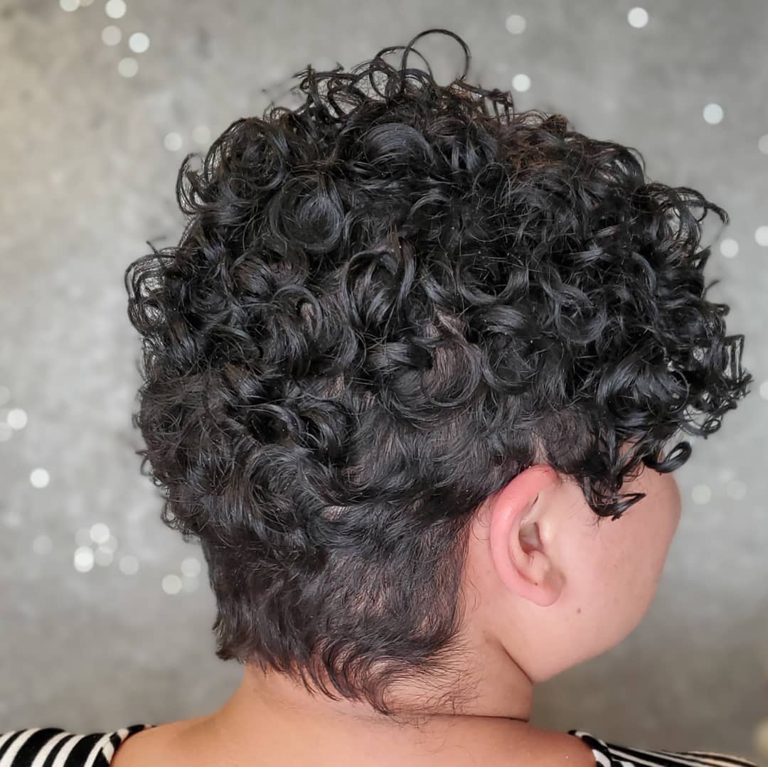 31 Gorgeous Short Curly Hair Styles In 21