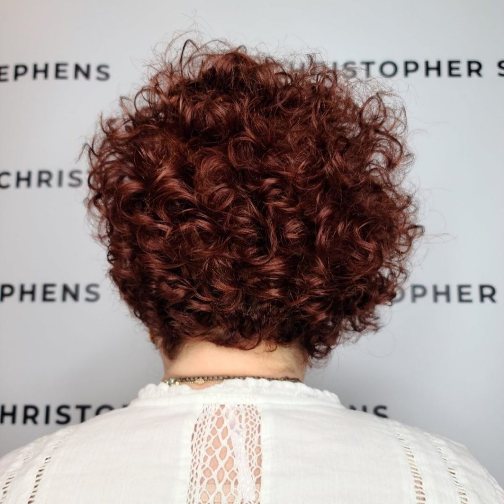 31 Gorgeous Short Curly Hair Styles in 2021