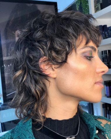 31 Gorgeous Short Curly Hair Styles in 2021