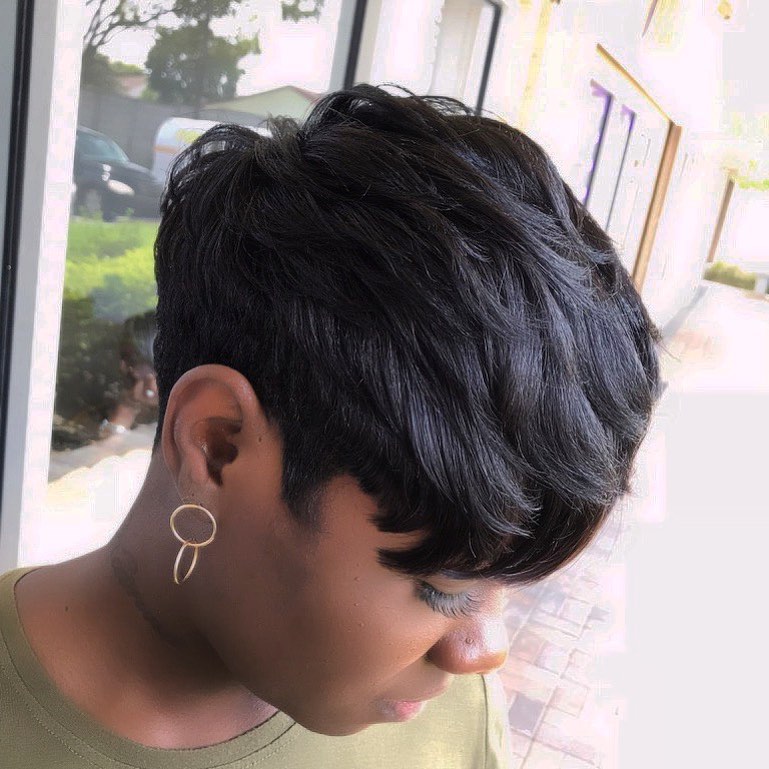 35 Short Layered Haircuts That Are Trending in 2023