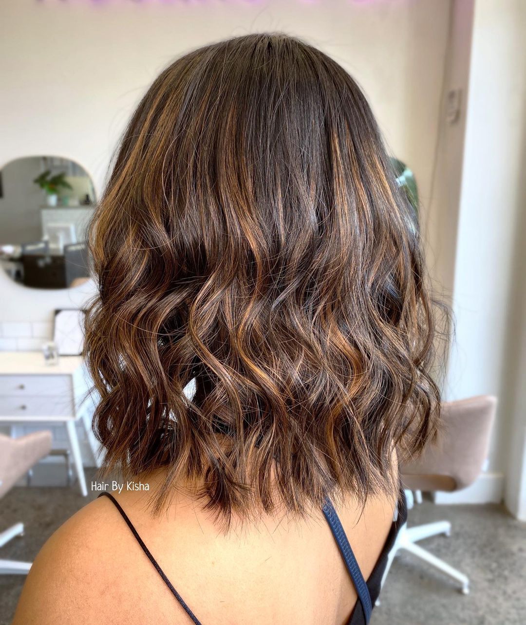 13 Shoulder-Length Haircuts to Show Your Stylist