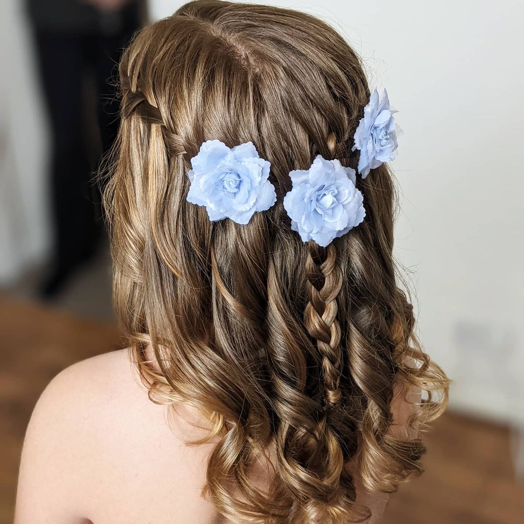 24 Cute Flower Girl Hairstyle Ideas for 2023