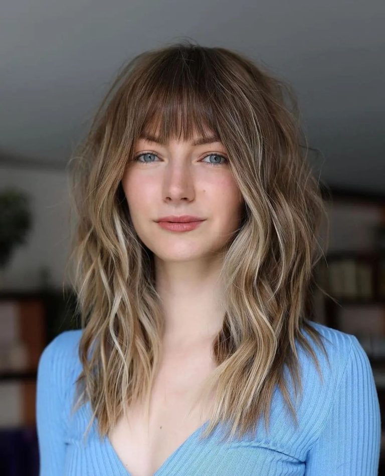 30+ Cool Fringe Bangs to Wear in Summer 2024