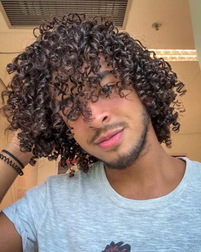 20+ Men’s Curly Haircuts