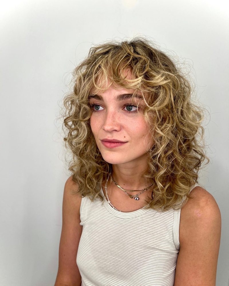 Top 25+ Curly Shag Hairstyles